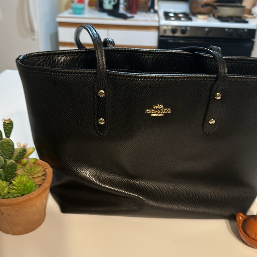 Coach tote - Picture 2 of 13